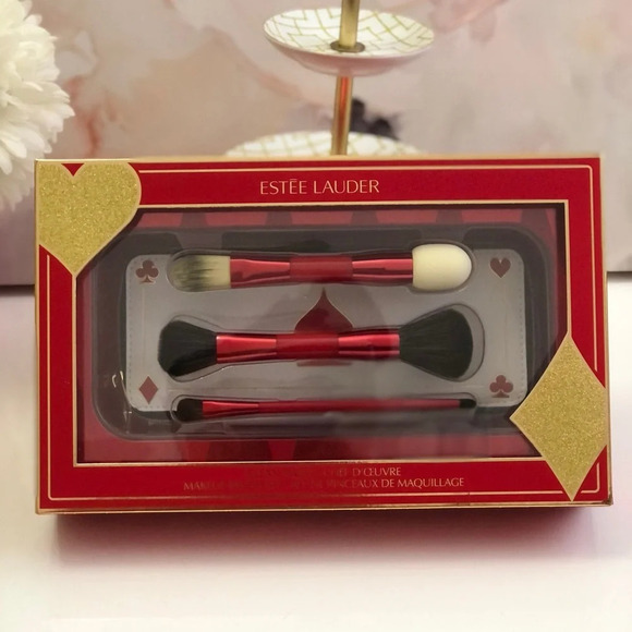 - New! Estee Lauder Clean Sweep Make-up Brush Set - Picture 1 of 5